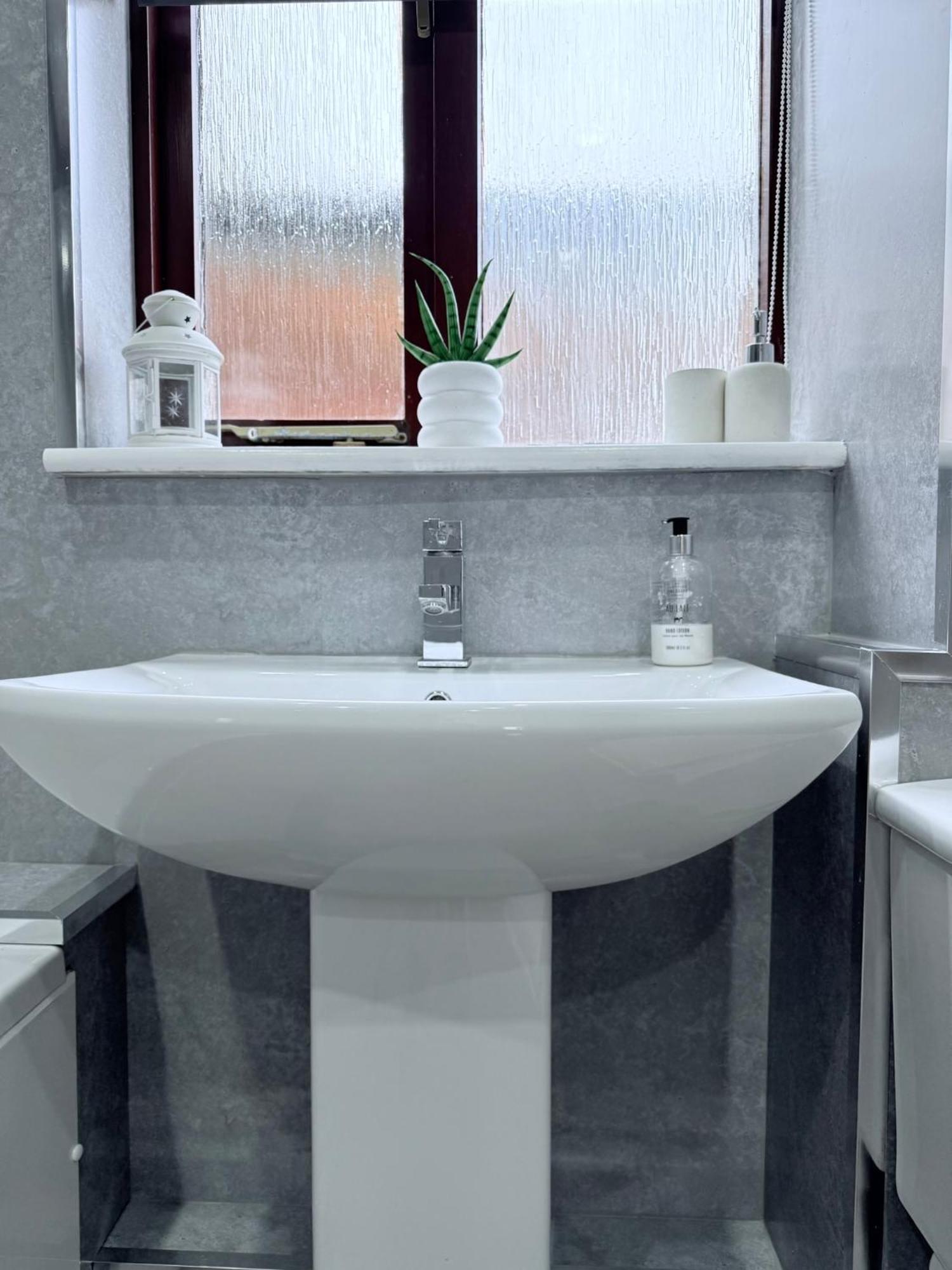 Ochil View Holiday Let Tullibody Extérieur photo
