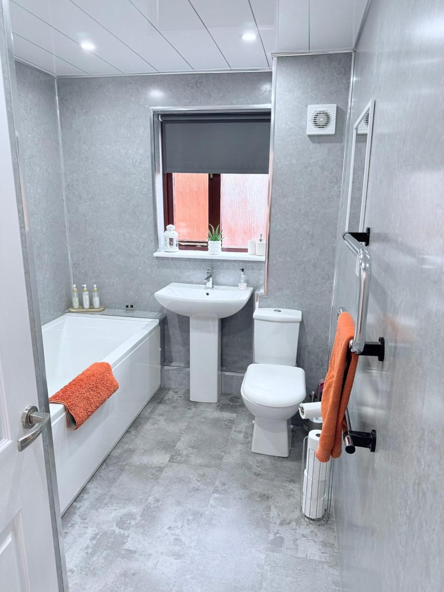 Ochil View Holiday Let Tullibody Extérieur photo